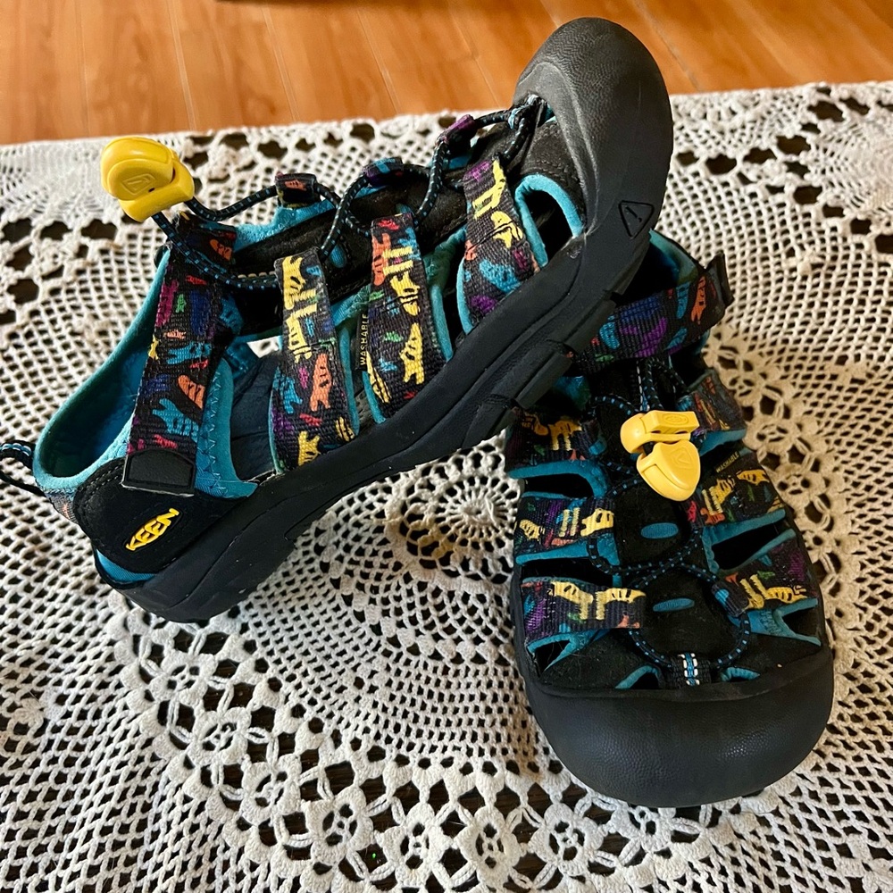Keen Kids' Black and Yellow Adventure Sandals